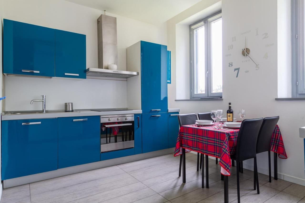 Lux Metro M2 Apartment Mailand
